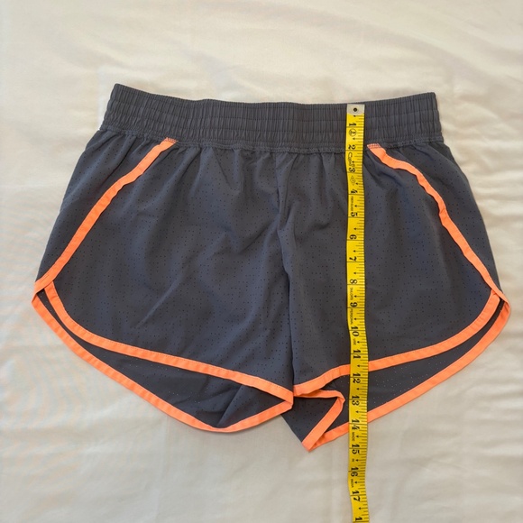 C9 by Champion Running Shorts‎ Gray with Peach Trim Size Medium - Picture 4 of 8